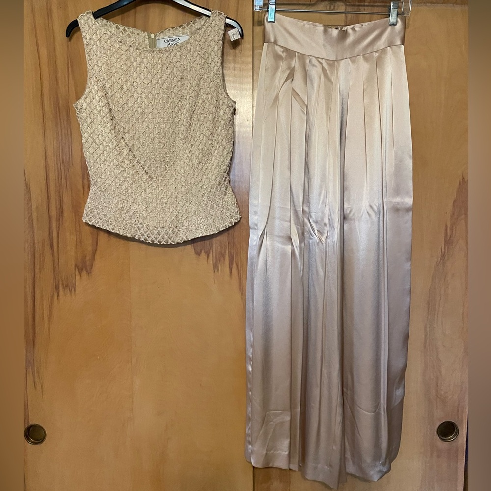 Luxury Carmen Marc Valvo sz 4 wide leg pant and beaded top set.